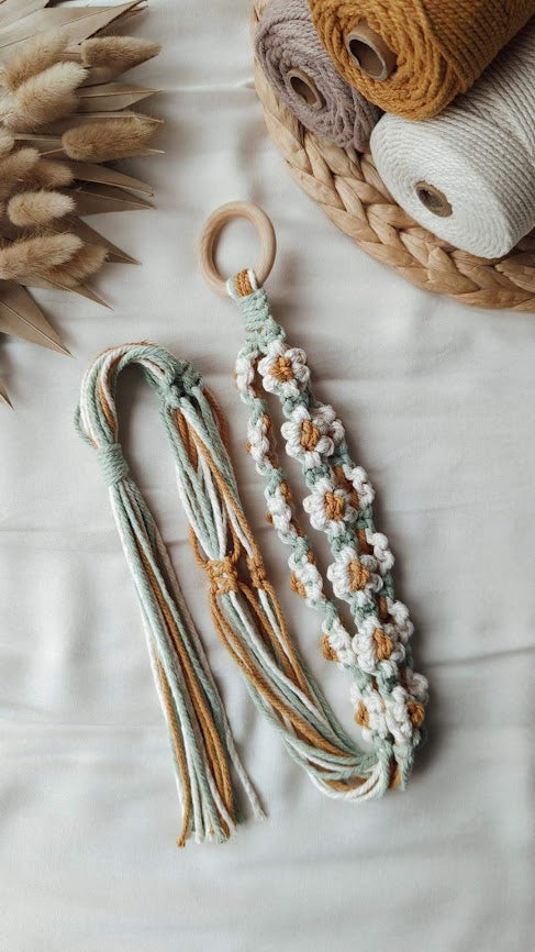 Daisy Plant Hangers 🌸