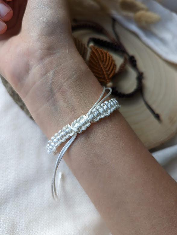 Macrame Leaf Bracelets