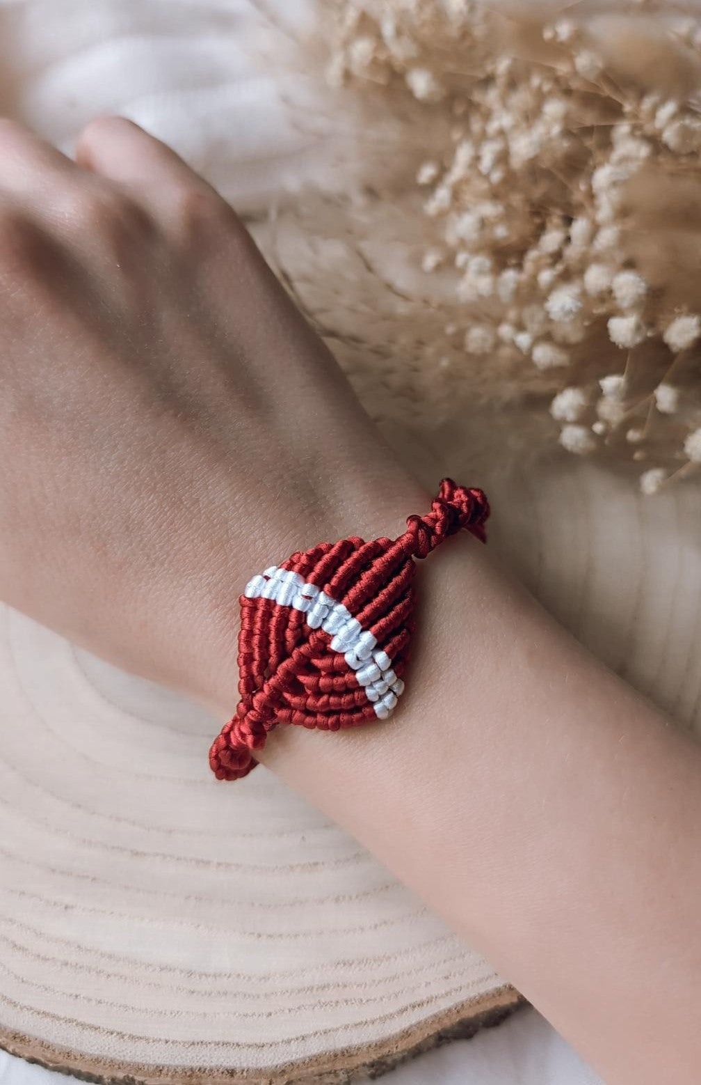 Macrame Leaf Bracelets