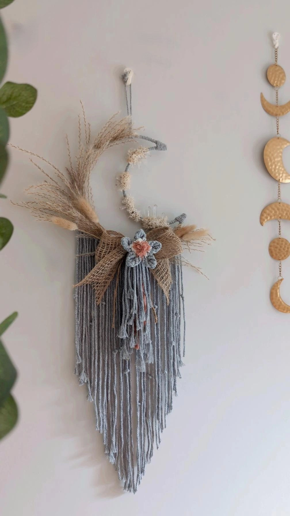 Pampas Grass Macrame Moon Dreamcatcher With Crystals, Moon Catcher, Boho Bohemian Wall Hanging Home Decor